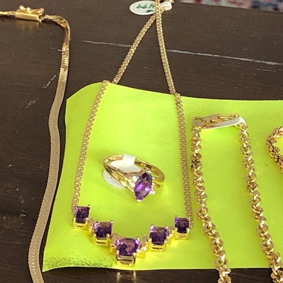 Can Del designer “V” neck costume  necklace - Picture 3 of 14